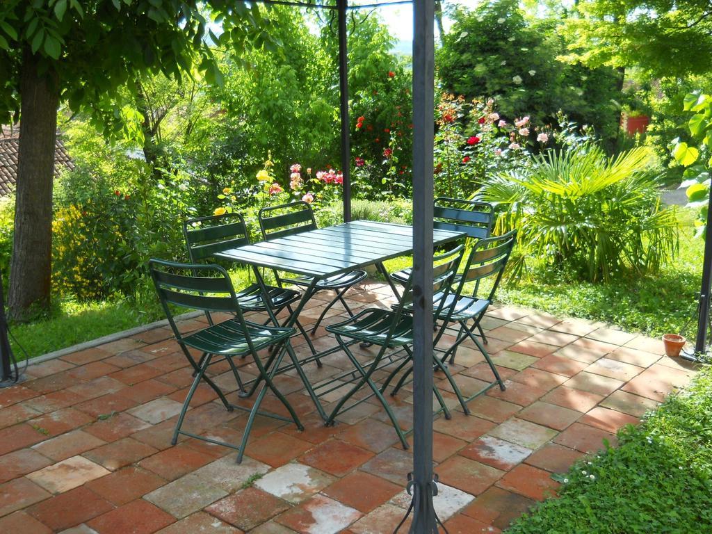 Tenuta Calabiana Diano dʼAlba Δωμάτιο φωτογραφία