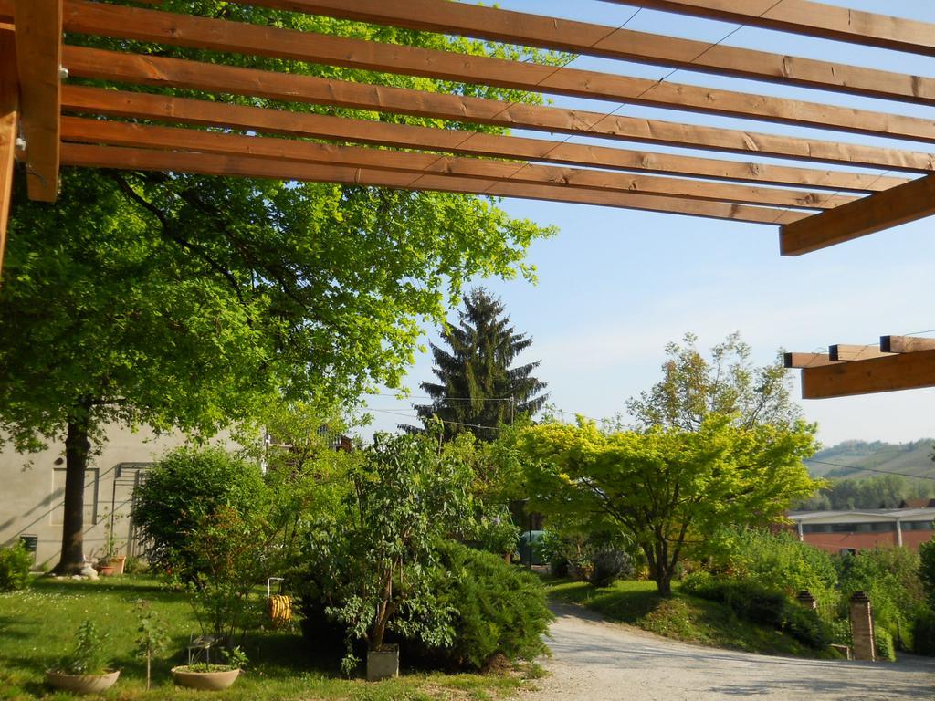 Tenuta Calabiana Diano dʼAlba Εξωτερικό φωτογραφία